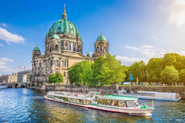 https://spiritkerala.com/wp-content/uploads/2018/09/destination-berlin-02-640x427.jpg