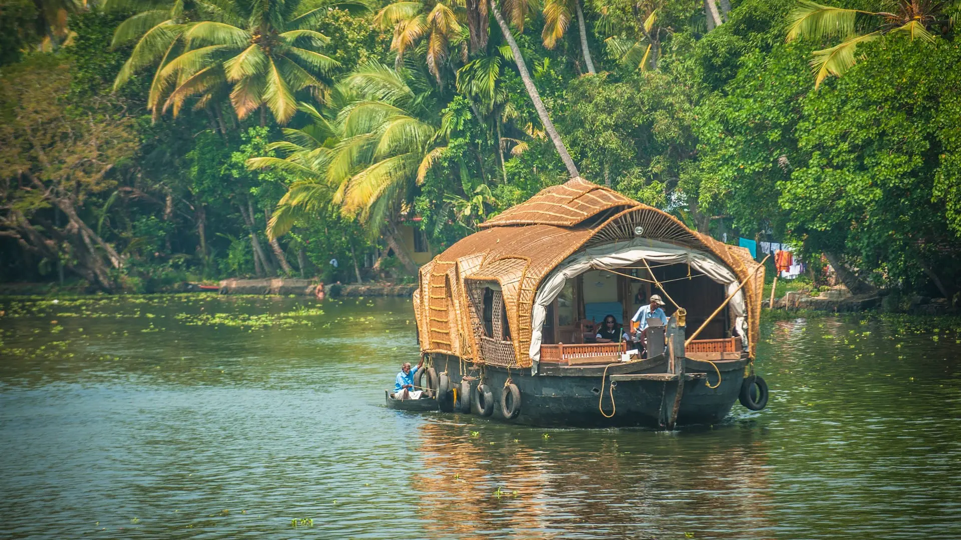 alleppey boathouse tour